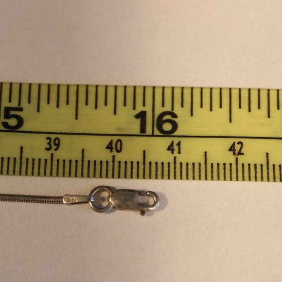 Sterling Silver Necklace with amethyst pendant - Picture 6 of 9